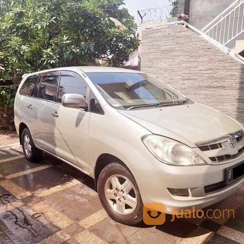 Toyota Innova type G matic Tahun 2005 warna Silver Metalik