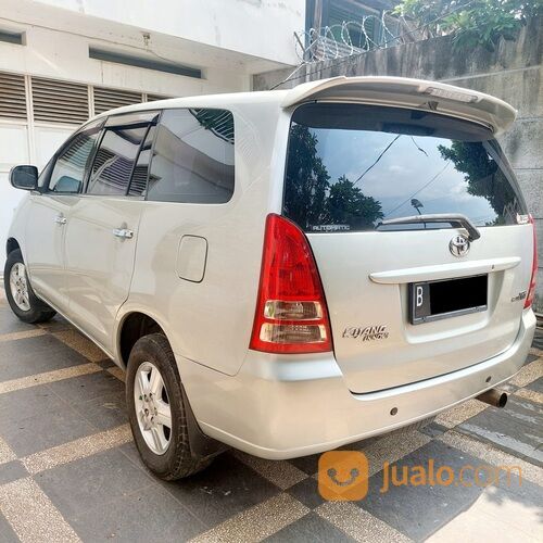 Toyota Innova type G matic Tahun 2005 warna Silver Metalik
