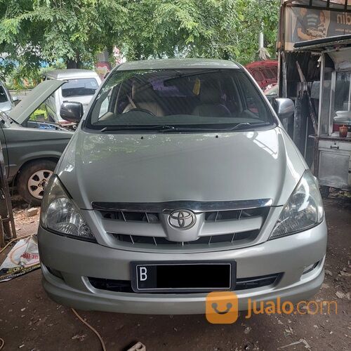 Toyota Innova type G matic Tahun 2005 warna Silver Metalik