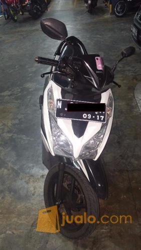 Honda Vario Techno 125cc Putih tahun 2012