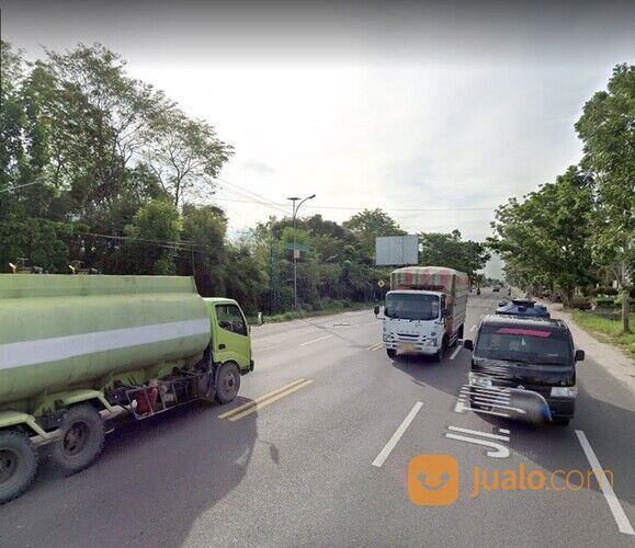 Gedung Ex Showroom Mobil PALANGKARAYA Lok Tengah Kota Strategis