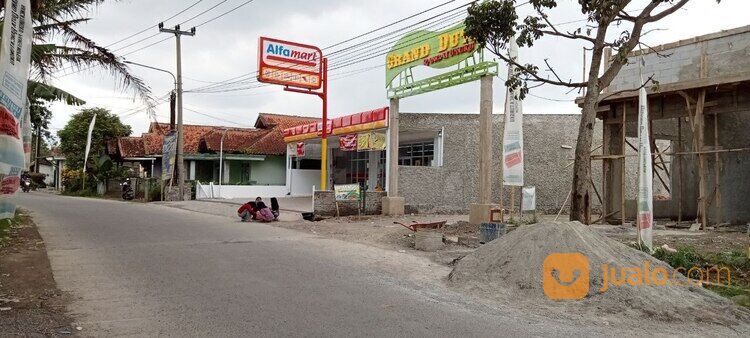 Bangun Rumah Dinding Bata Merah di Komplek Asri
