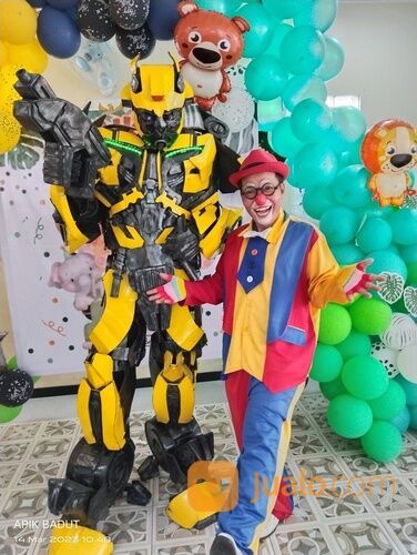 Robot keren dan badut sulap ulang tahun