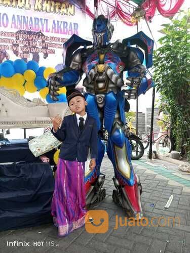 Robot keren dan badut sulap ulang tahun