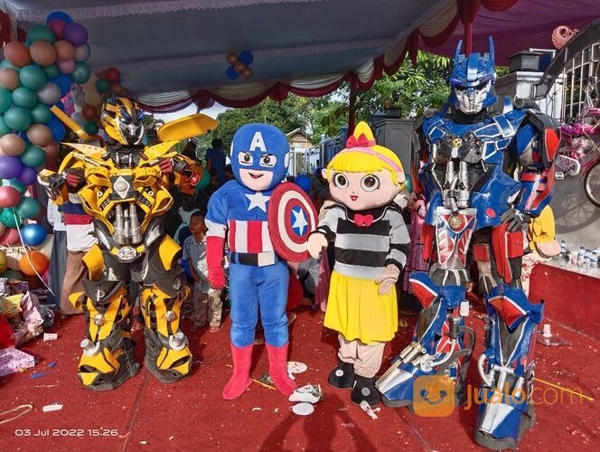 Robot keren dan badut sulap ulang tahun