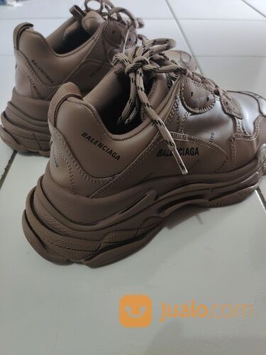 Sepatu balenciaga ori