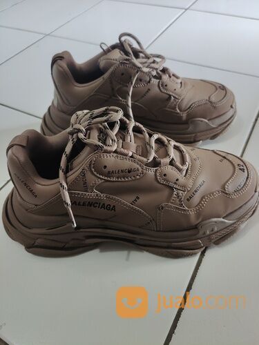 Sepatu balenciaga ori