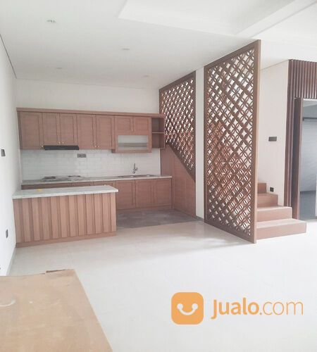 Rumah di Pulo Gadung Dekat Arion Mall Rawamangun, Mall Green Pramuka Square, UNJ