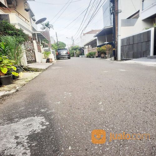 Rumah di Pulo Gadung Dekat Arion Mall Rawamangun, Mall Green Pramuka Square, UNJ