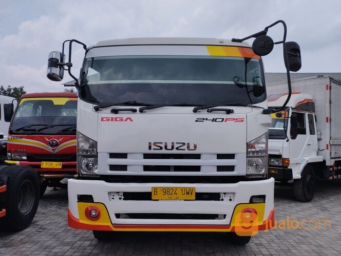 Truck Head trailer, Isuzu Giga 34 / 240 PS, 4x2, tahun 2020