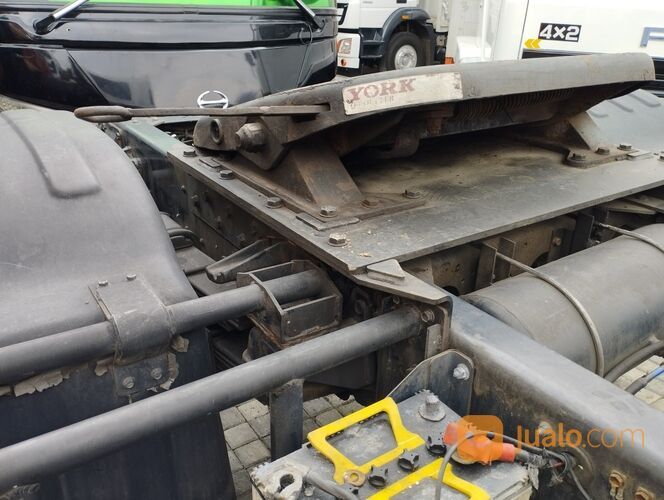 Truck Head trailer, Isuzu Giga 34 / 240 PS, 4x2, tahun 2020