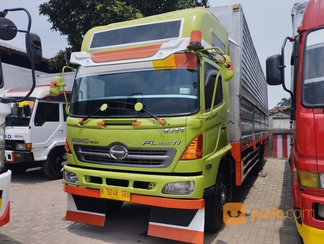 Truck Wing Box Hino FL 235TI Tronton 10 ban 6x2 th. 2015