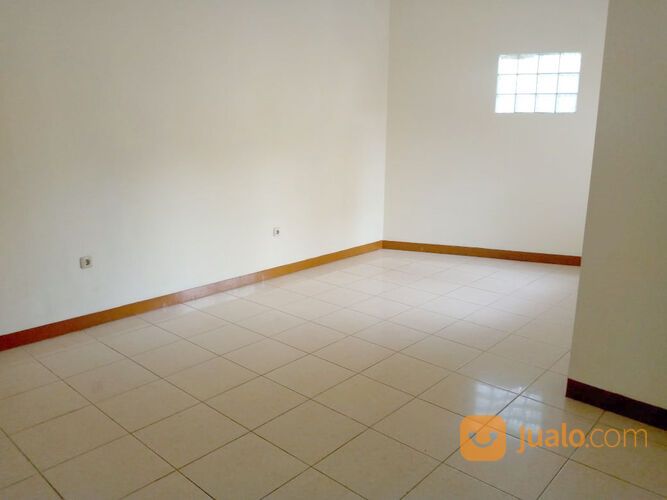 Rumah Untuk Kantor 2 Lantai 4 Kamar di Jl. Sulaksana, Bandung