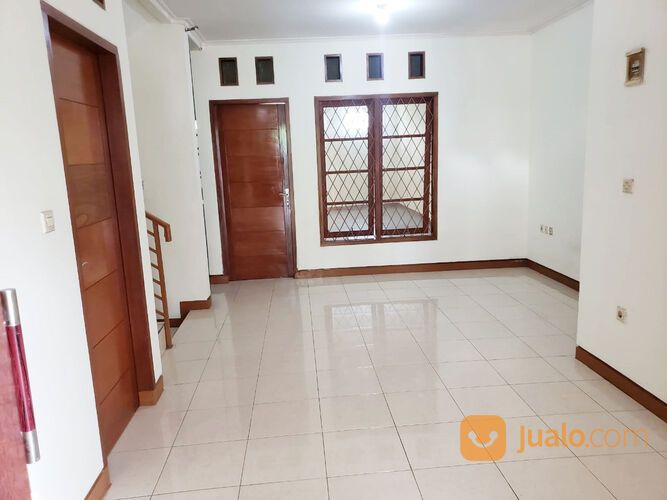 Rumah Untuk Kantor 2 Lantai 4 Kamar di Jl. Sulaksana, Bandung