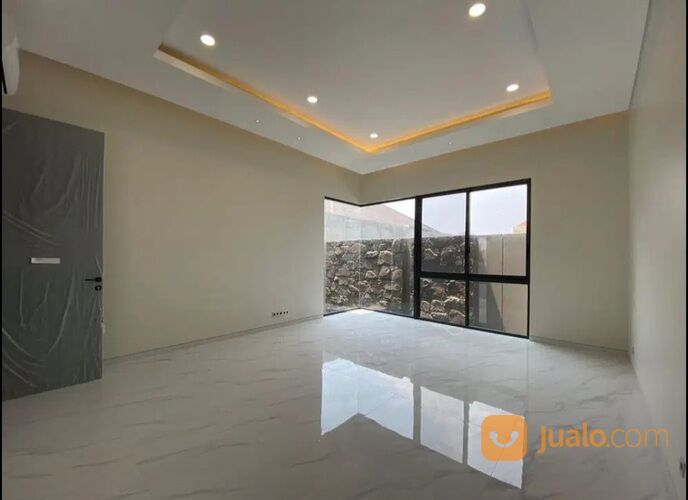 Rumah Baru Taman Golf Citraland Surabaya New Modern Split level 2,5 Lantai