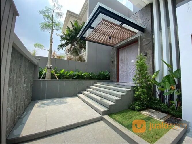 Rumah Baru Taman Golf Citraland Surabaya New Modern Split level 2,5 Lantai