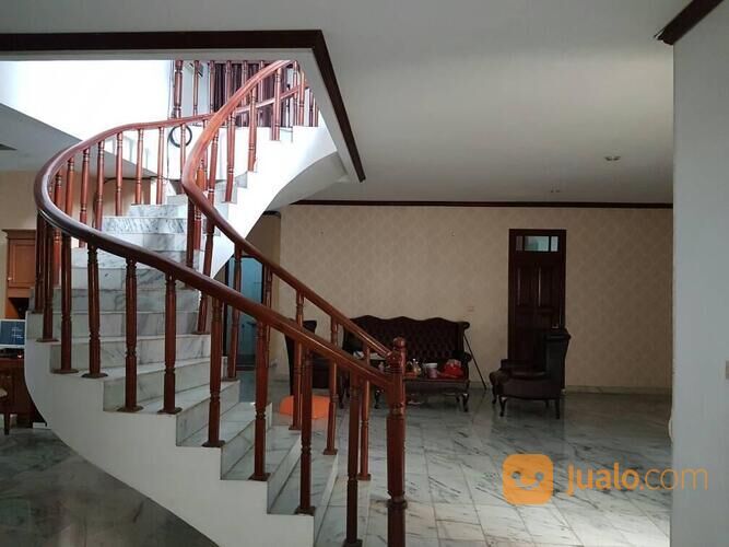 Rumah komplek Eramas 2000 lokasi Strategis