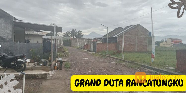 Row Jalan Lebar Perumahan Bebas Banjir