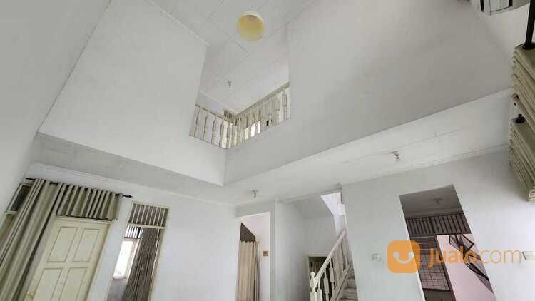 TURUN HARGA RUMAH 2 LANTAI DI DANAU BIRU LIPPO KARAWACI