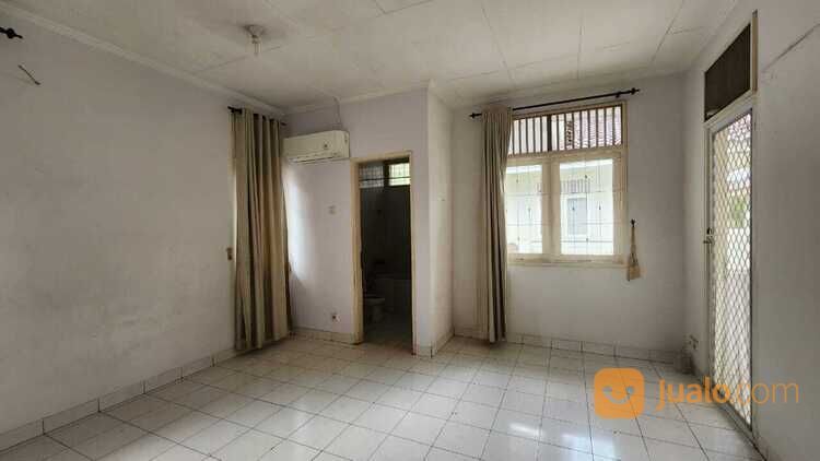 TURUN HARGA RUMAH 2 LANTAI DI DANAU BIRU LIPPO KARAWACI