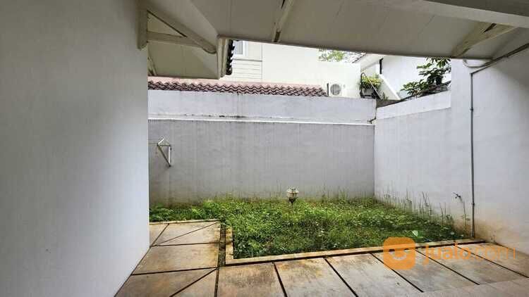 TURUN HARGA RUMAH 2 LANTAI DI DANAU BIRU LIPPO KARAWACI