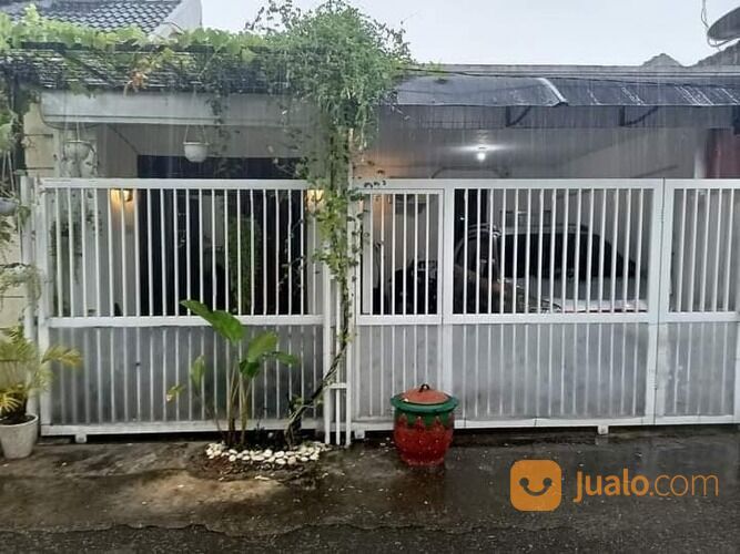 Rumah cantik di suromulang perumahan citra Surodinawan estate Kota Mojokerto.