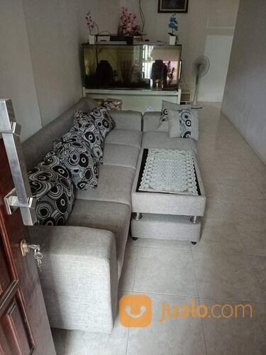 Rumah cantik di suromulang perumahan citra Surodinawan estate Kota Mojokerto.