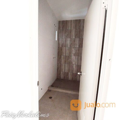 Kayu Manis Veranda Lokasi Strategis dekat Pintu Tol