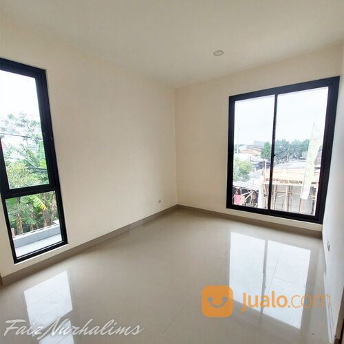 Kayu Manis Veranda Lokasi Strategis dekat Pintu Tol