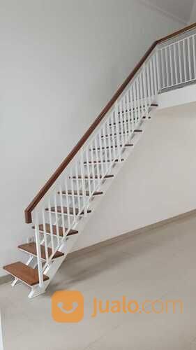 RUMAH DI PERUMAHAN RANCAMAYA GOLF ESTATE