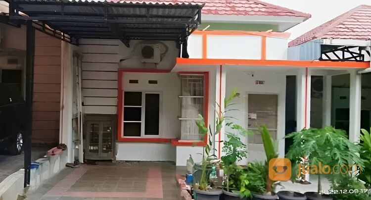 RUMAH PUSAT KOTA DI PERUMAHAN KEBUN JERUK ELOK