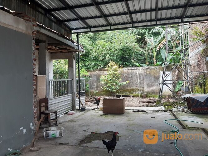 Rumah di Kebonsari, dekat Armed Jember