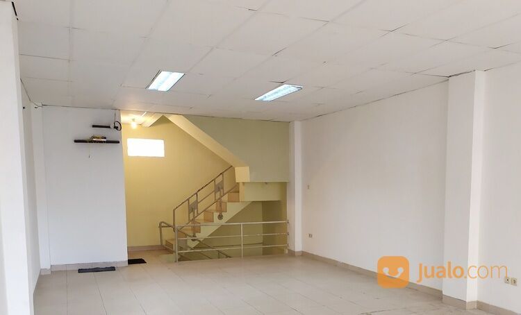Sewa Ruko,Ruang Kantor,Gudang Perlantai Terjangkau di Business Park Kebon Jeruk Jakarta Barat
