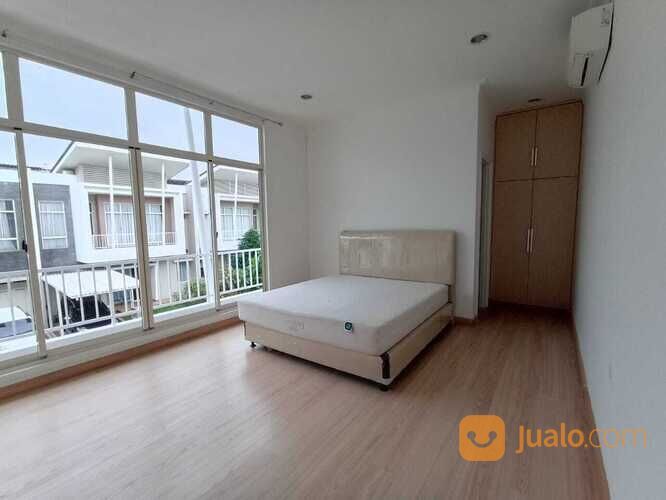 Rumah cluster grisea Summarecon Serpong