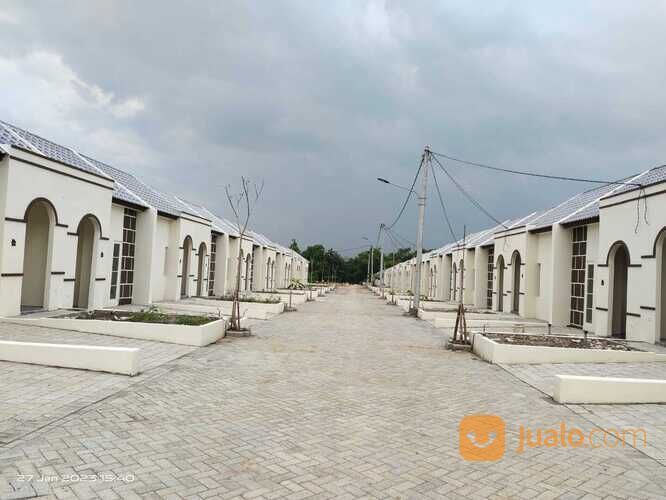 GAJI UMR BISA PUNYA RUMAH Rumah Royal Emran Kedamean Gresik Minimalis