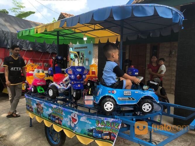 Wahana odong-odong kereta panggung kereta gerobak banyak model mumer