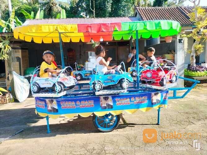 Wahana odong-odong kereta panggung kereta gerobak banyak model mumer
