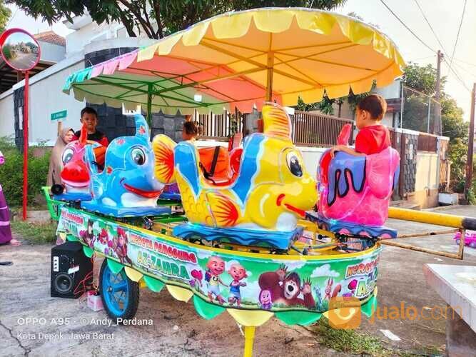 Wahana odong-odong kereta panggung kereta gerobak banyak model mumer