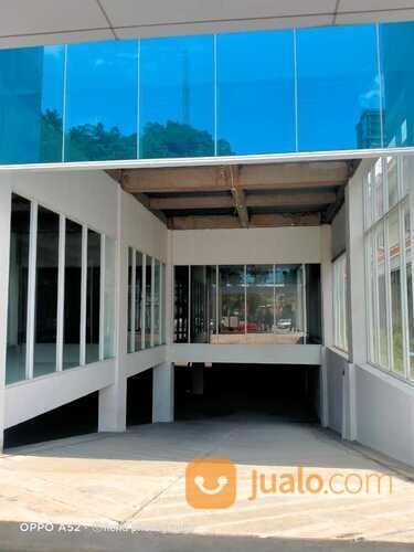 Gedung ruang usaha strategis di jalan Kh. Wahid Hasyim Menteng