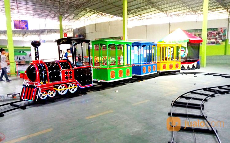 Wahana Kereta mall rel lantai wisata Mini Odong Odong kereta panggung Fiber