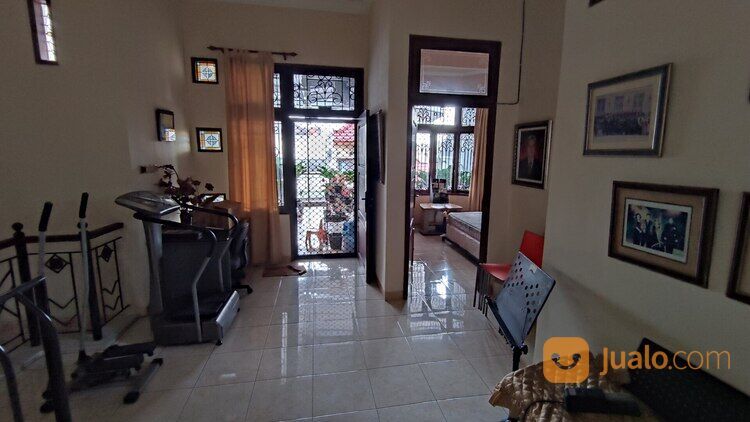 GRESIK Kota Baru Jalan Raya Utama Perumahan Ramai