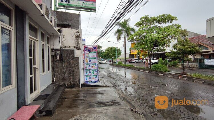 GRESIK Kota Baru Jalan Raya Utama Perumahan Ramai