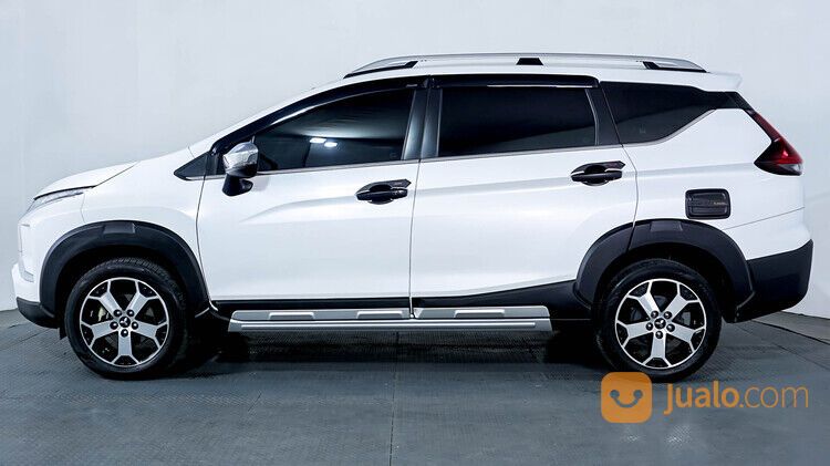 Mitsubishi Xpander Cross Premium AT 2022 Putih