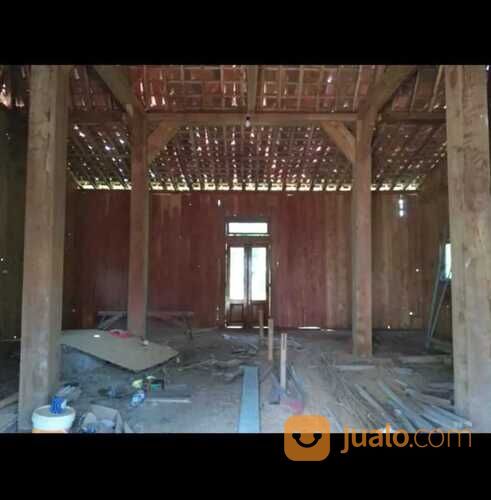 Rumah Limasan Jati Tua Perhutani