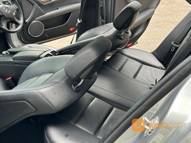 Mercedes-Benz C200 CGI Avantgarde 2011 KM 26 rb