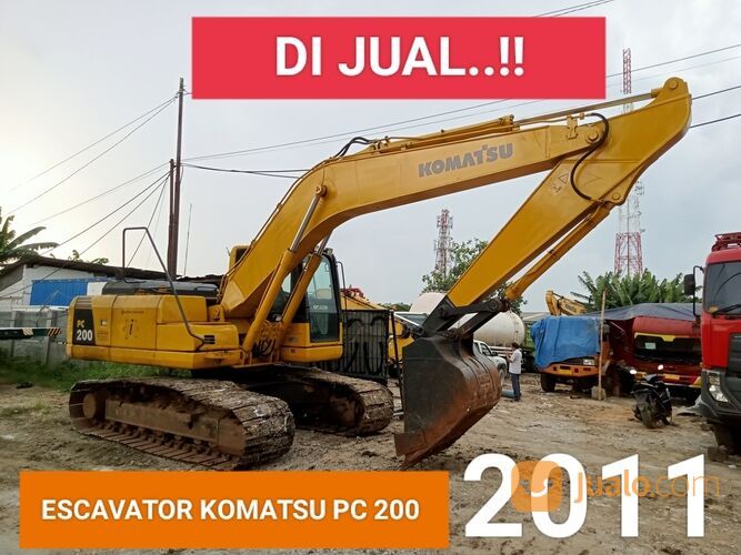 ESCAVATOR KOMATSU PC 200 2011