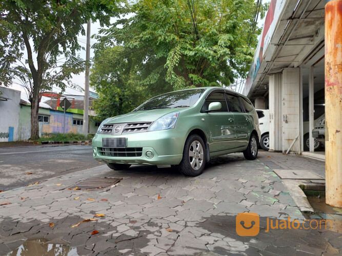Nissan Grand Livina 1.5 XV AT Matic 2010