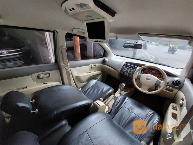 Nissan Grand Livina 1.5 XV AT Matic 2010