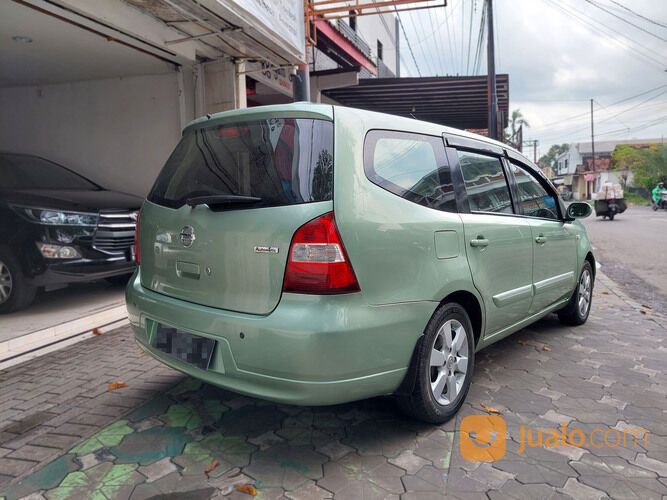 Nissan Grand Livina 1.5 XV AT Matic 2010