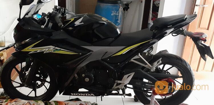 HONDA CBR 150 R TAHUN 2016